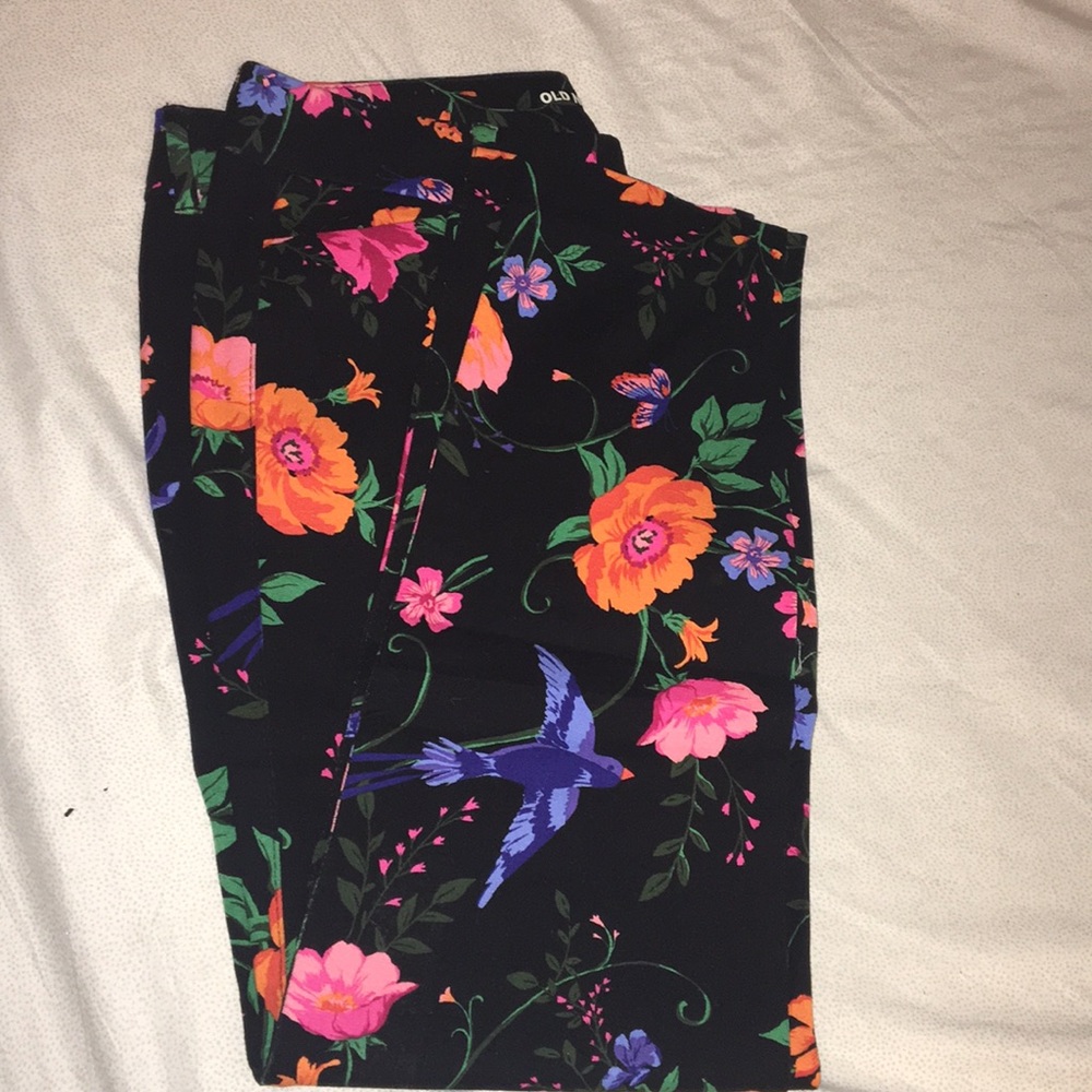 Old Navy Pixie Pant